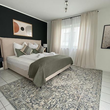 Moderne Wohnung Mit Terrasse & Parkplatz; Naehe Bwzk & Amazon Koblenz  Exterior photo